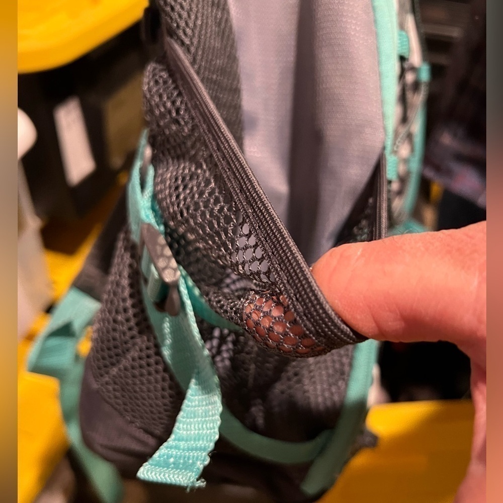 BIN046.6 Eastsport Extreme Backpack, Wild Dots - Picture 11 of 12